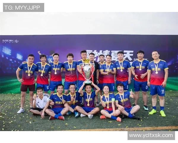 聚焦球星战袍探索足球与篮球衣服背后的热血与荣耀故事