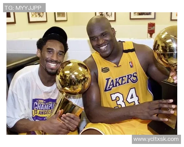 如何全面评价球星在足球场上的表现与影响力