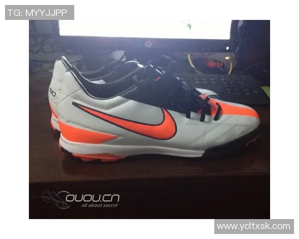 足球球星早读：解锁足坛动态、球员心路与赛事前瞻的全方位指南